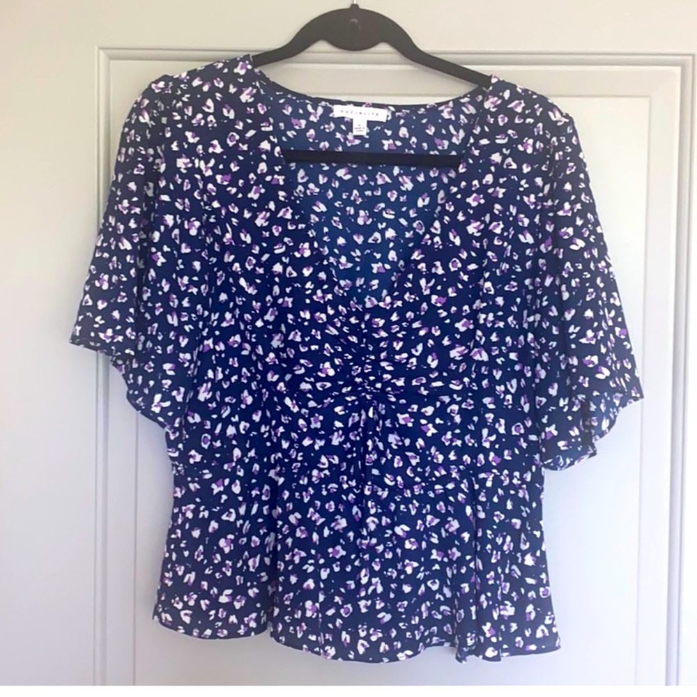 ❤️❤️ Socialite - Animal Print Short Sleeve❤️❤️size L